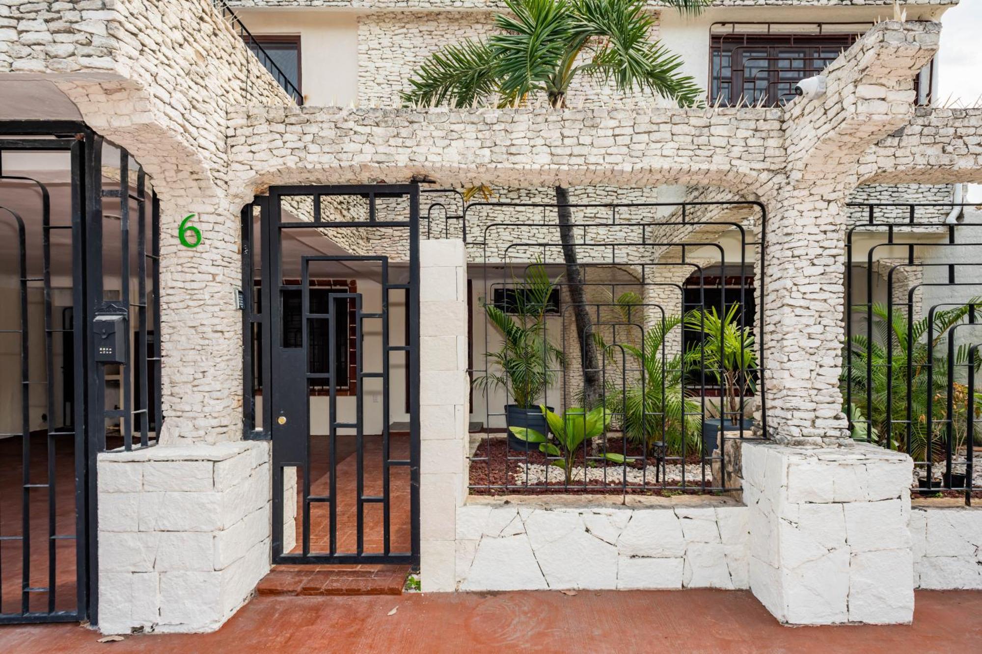 Vica Guest House Con Piscina En La Entrada De La Zona Hotelera Cancún Extérieur photo