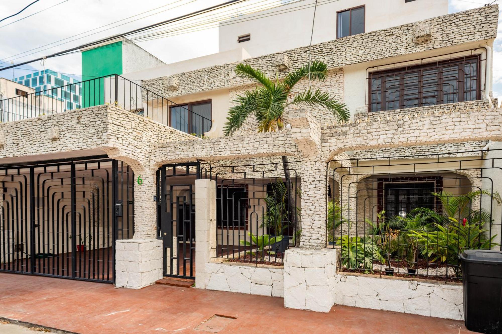 Vica Guest House Con Piscina En La Entrada De La Zona Hotelera Cancún Extérieur photo